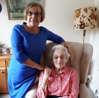 Elizabeth with her daughter, Ros. who return home after a hospital stay